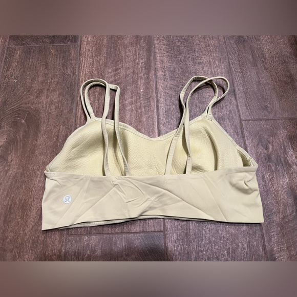 Lululemon Like a Cloud Bra *Light Support,
B/C Cup - Picture 3 of 4